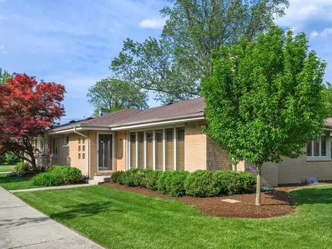 801 Windsor Rd, Glenview, IL 60025 photo 2