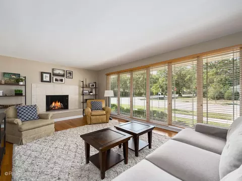 801 Windsor Rd, Glenview, IL 60025 photo 3