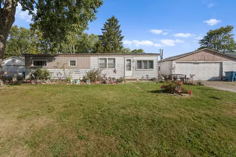 604 W Park St, Thomasboro, IL 61878