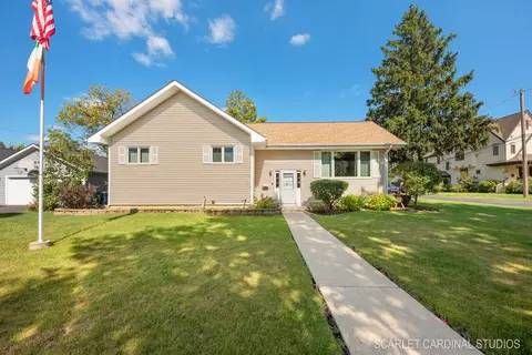 204 W Harding Rd, Lombard, IL 60148