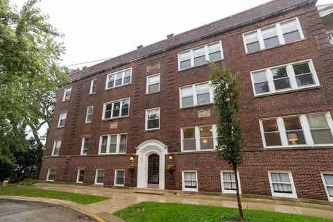 1219 W Jarvis Ave #1, Chicago, IL 60626