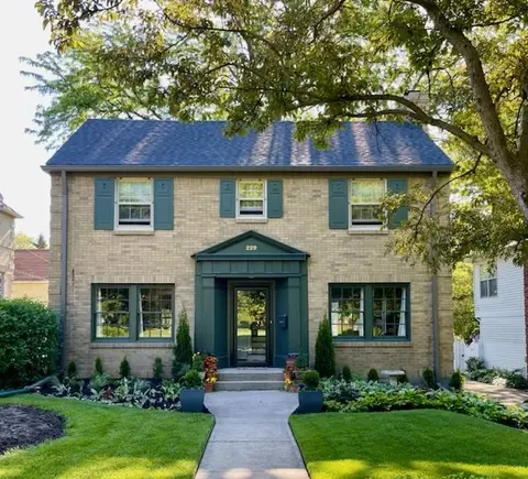 229 Calvin Park Blvd, Rockford, IL 61107