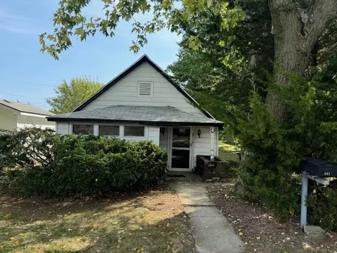 541 Houston St, Lemont, IL 60439