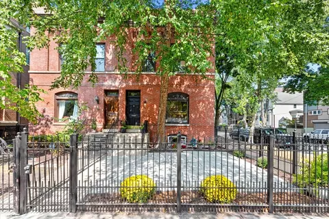 1100 W Wrightwood Ave, Chicago, IL 60614