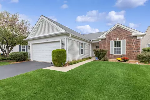 13752 Chestnut Ln, Huntley, IL 60142