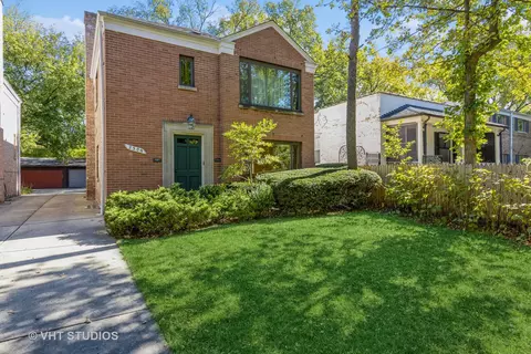 2309 Brown Ave, Evanston, IL 60201