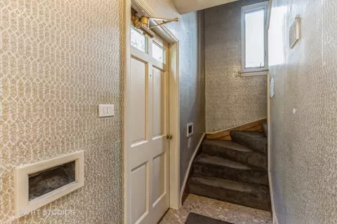Entry Way - 2309 Brown Ave, Evanston, IL 60201 photo 1 of 1