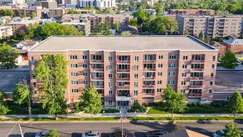 1349 E Washington St #210A, Des Plaines, IL 60016 photo 23