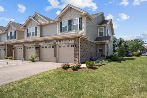 2043 Canyon Creek Ct, Aurora, IL 60503