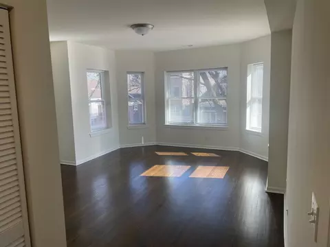 Living - 7820 S Champlain Ave, Chicago, IL 60619 photo 1 of 5