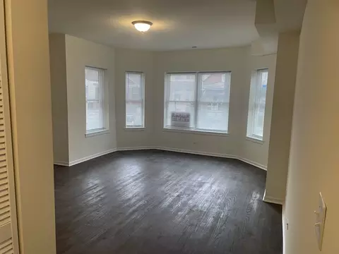 Living - 7820 S Champlain Ave, Chicago, IL 60619 photo 3 of 5