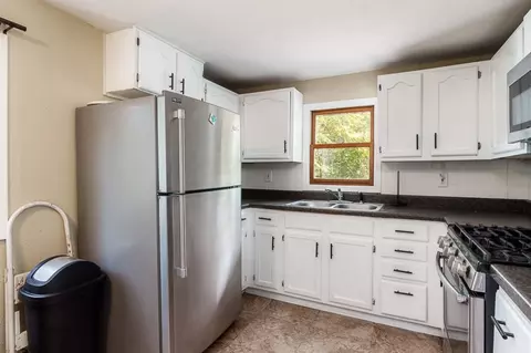 933 Gleasman Rd, Roscoe, IL 61073 photo 18