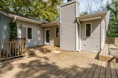 933 Gleasman Rd, Roscoe, IL 61073 photo 3