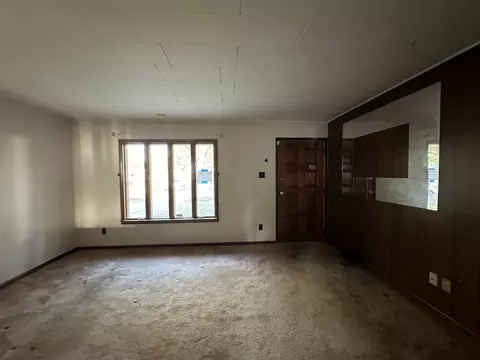 Living - Undisclosed, Steger, IL 60475 photo 1 of 2