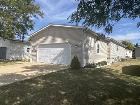 2104 Iris Ave, Belvidere, IL 61008