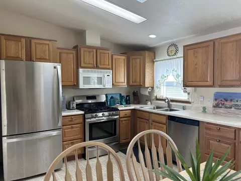 2104 Iris Ave, Belvidere, IL 61008 photo 7