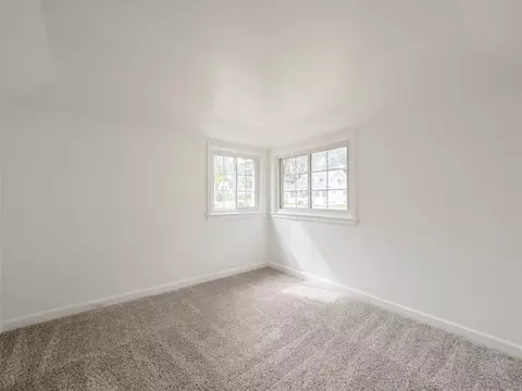 Bedroom - 325 N Commonwealth Ave, Elgin, IL 60123 photo 2 of 3