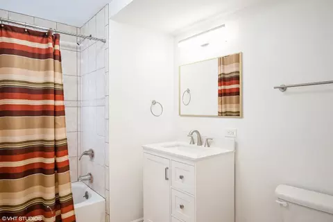 Bath - 1742 E 85th St, Chicago, IL 60617 photo 2 of 3