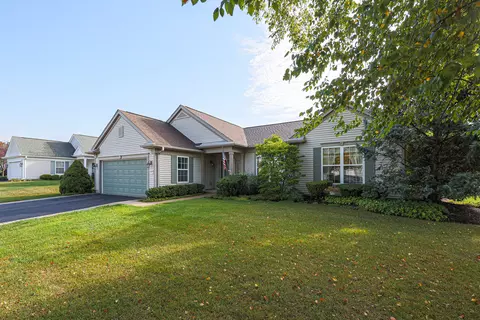 12502 Rolling Meadows Ln, Huntley, IL 60142