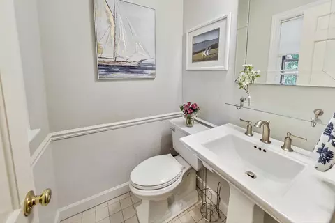 Bath - 1156 Cherry St, Winnetka, IL 60093 photo 4 of 4