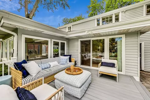 Exterior - 1156 Cherry St, Winnetka, IL 60093 photo 2 of 10