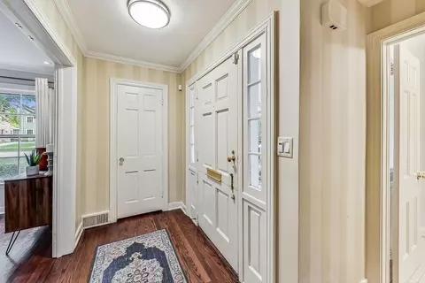 Entry Way - 1156 Cherry St, Winnetka, IL 60093 photo 4 of 4