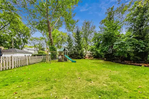Exterior - 1156 Cherry St, Winnetka, IL 60093 photo 5 of 10