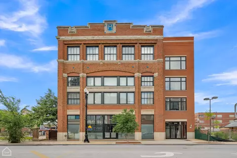 2332 S Michigan Ave #305, Chicago, IL 60616