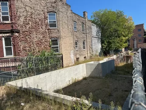 4863 N Ashland Ave, Chicago, IL 60640