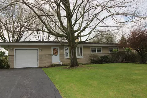 2803 Killarney Dr, Cary, IL 60013