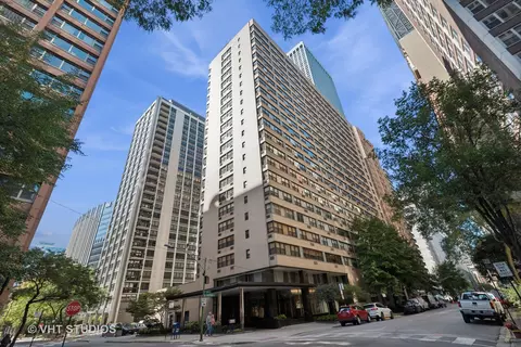 850 N Dewitt Pl #20B, Chicago, IL 60611
