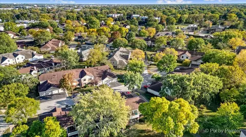 View/Area - 586 Williamsburg Ct #A1, Wheeling, IL 60090 photo 6 of 11