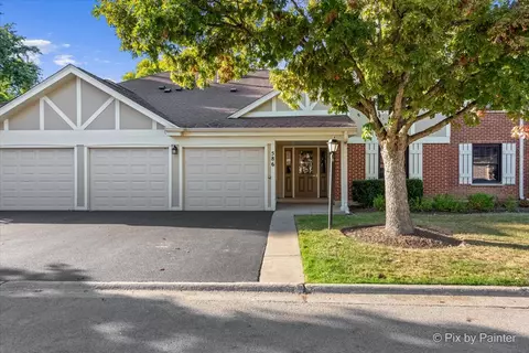 586 Williamsburg Ct #A1, Wheeling, IL 60090