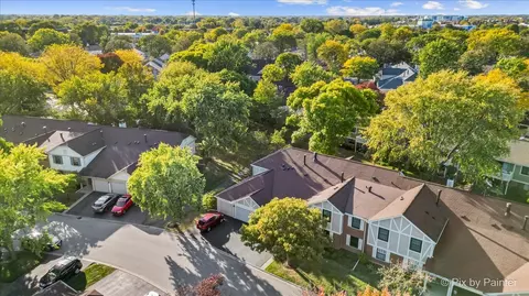 View/Area - 586 Williamsburg Ct #A1, Wheeling, IL 60090 photo 3 of 11