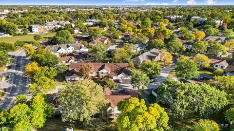 View/Area - 586 Williamsburg Ct #A1, Wheeling, IL 60090 photo 7 of 11