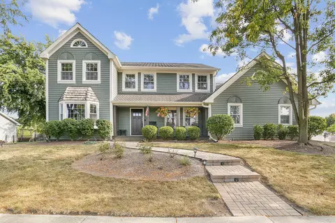1 Cedar Ct, Lemont, IL 60439
