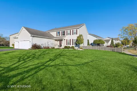 322 W Arden Ln, Round Lake, IL 60073