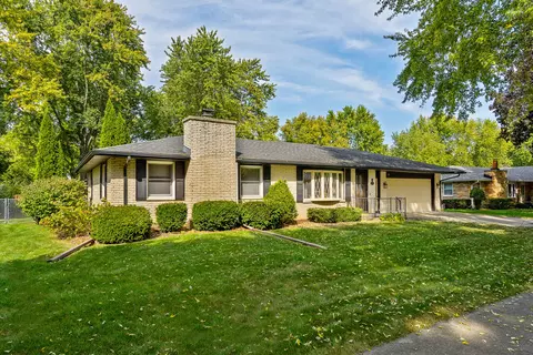 124 Monna St, Sugar Grove, IL 60554