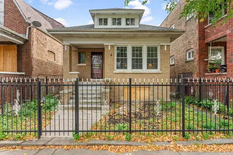 6229 S Campbell Ave, Chicago, IL 60629