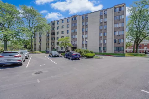 9745 S Karlov Ave #103, Oak Lawn, IL 60453