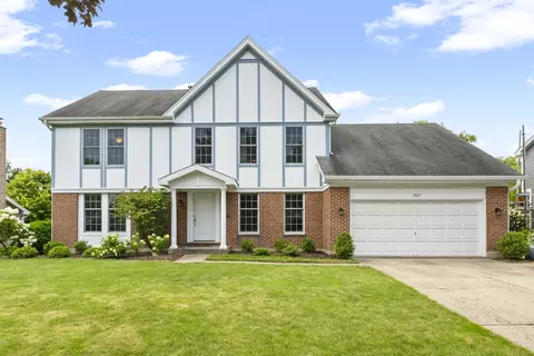 1527 Forever Ave, Libertyville, IL 60048