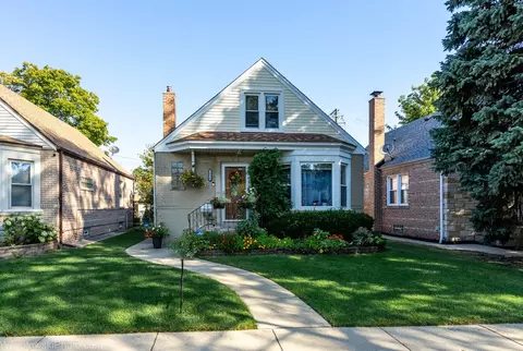 5954 W Giddings St, Chicago, IL 60630