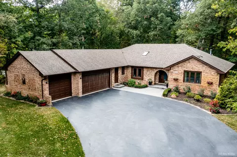 26734 S Jacobs Ln, Crete, IL 60417