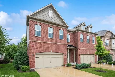 153 Paxton Rd, Bloomingdale, IL 60108