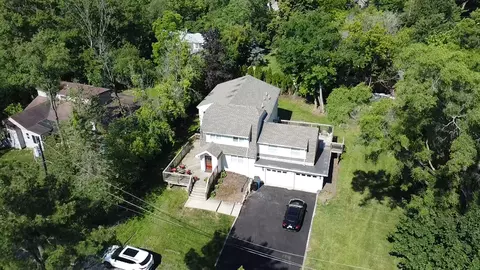 11908 S Mckinley Ave, Palos Park, IL 60464