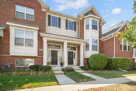 28 W066 Woodland Dr, Winfield, IL 60190