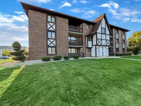 5204 W 122nd St #1D, Alsip, IL 60803