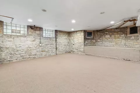 1031 E 45th St, Chicago, IL 60653 photo 29