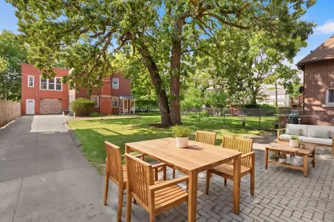 1031 E 45th St, Chicago, IL 60653 photo 47