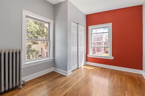 1031 E 45th St, Chicago, IL 60653 photo 8